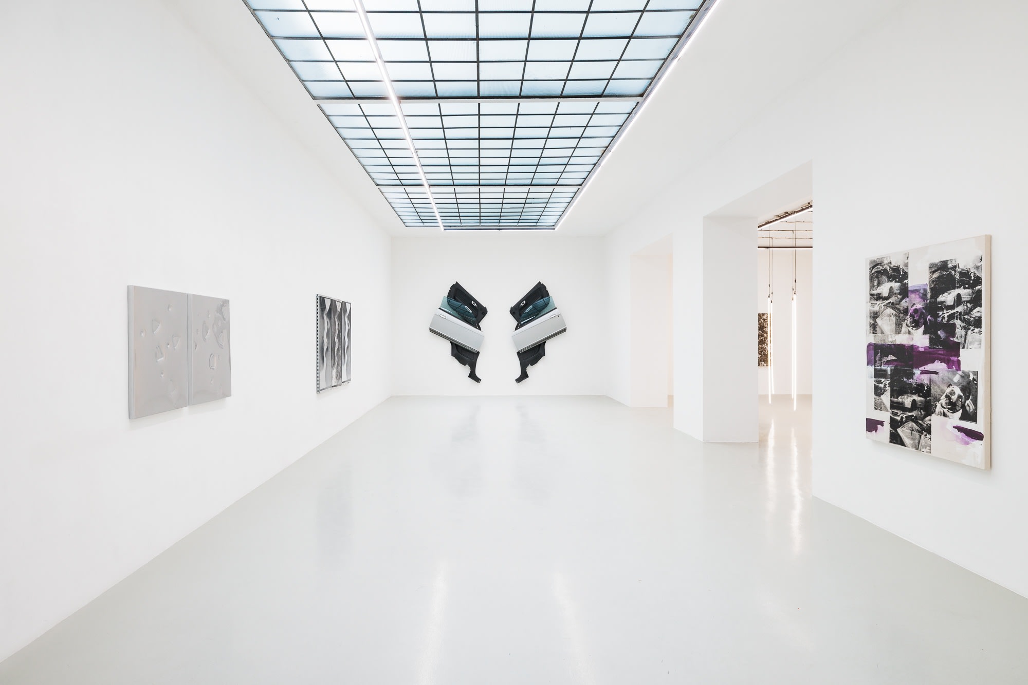 Hannah Perry, Installation View: Film Stills, 2025