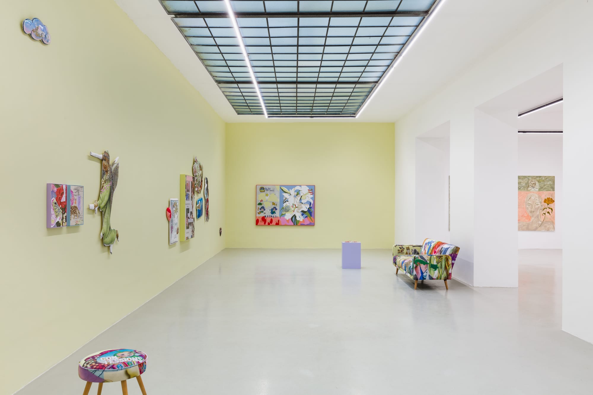 Installation View: Nana Mandl - you´re so cool at Galerie Kandlhofer