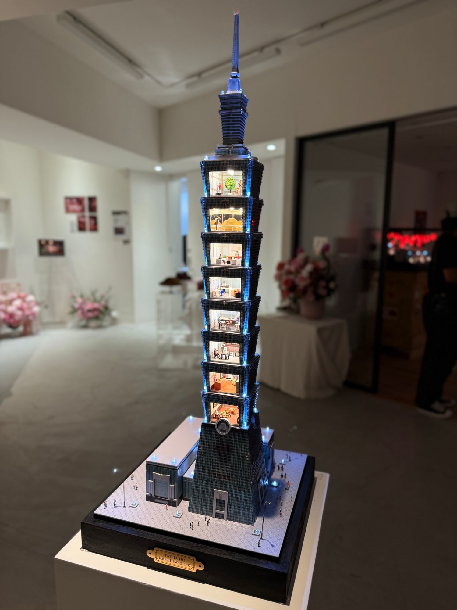 Title: Taipei 101 Duration: 5 months Ratio: 1/150 Size: W34cm x H85cm x D34cm