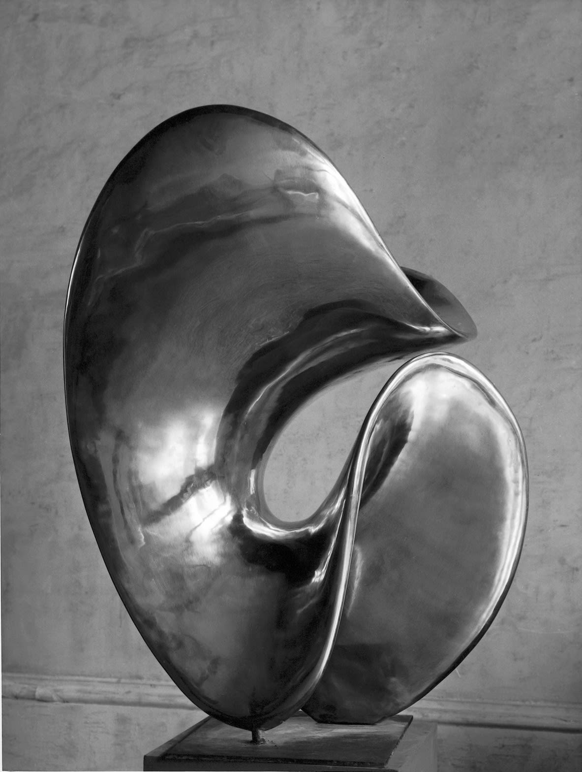Nudo seduto / Nudo al sole, 1956, bronzo lucidato, cm 140x75