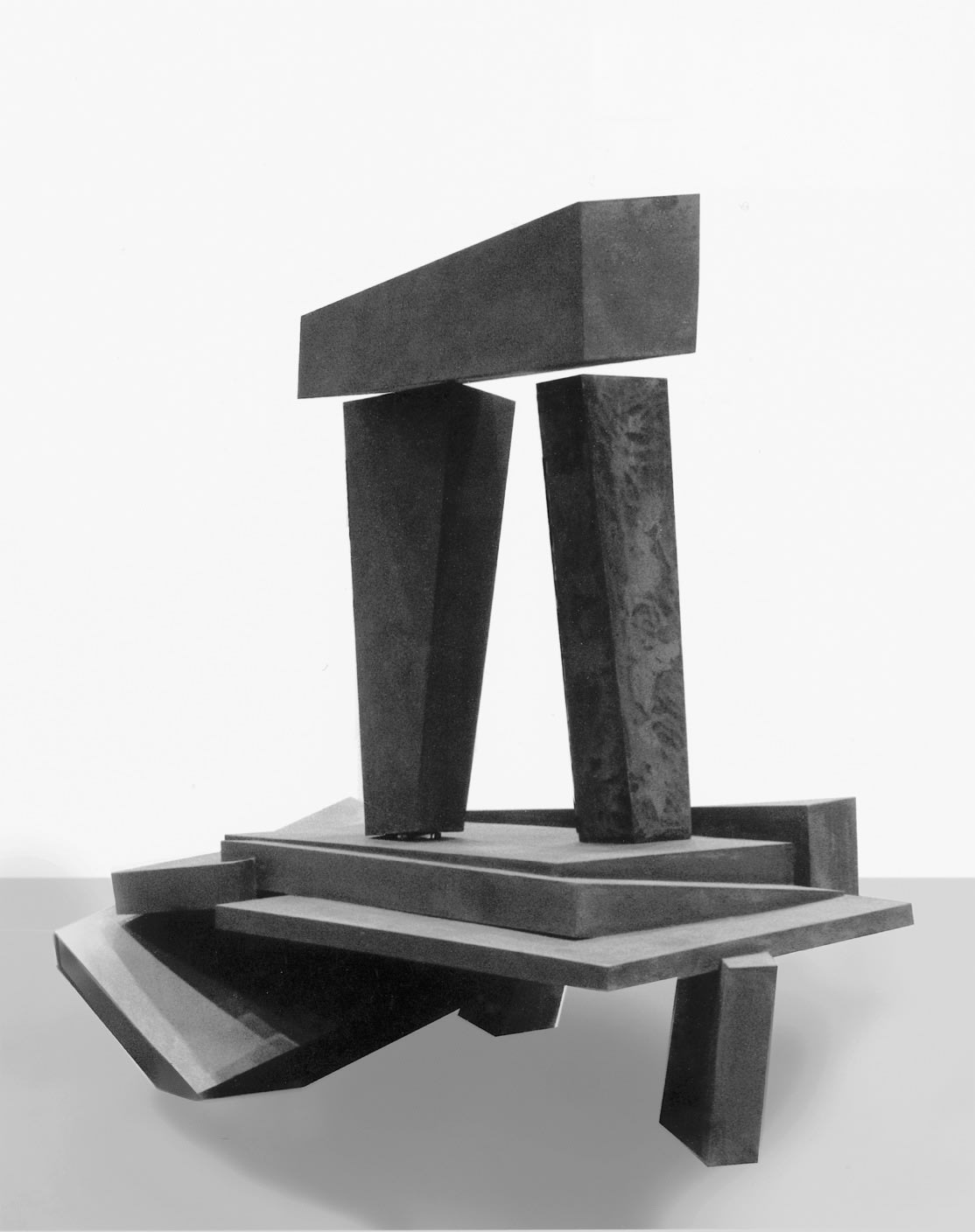 S.F. 44 porta, 1996, acciaio ossidato, cm 190x205x130