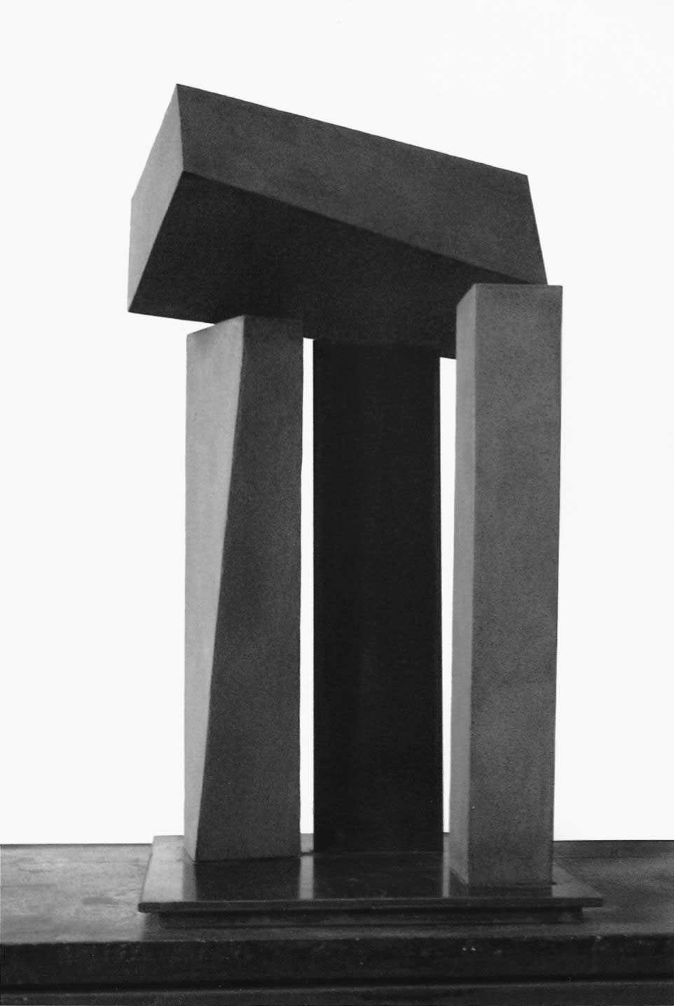 S.F. 80 porta rossa, 2001, acciaio ossidato, cm 59x32x30