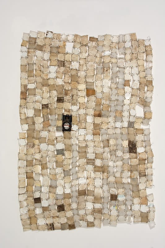 Black spot, 2019, 158x95cm, plastiche e fili di rame