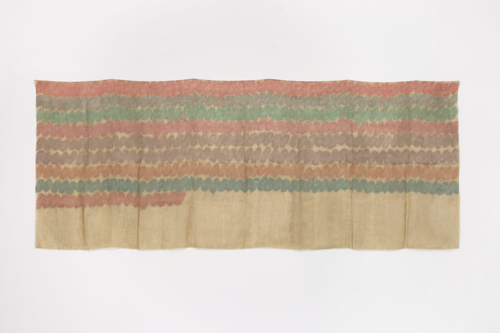 Giorgio Griffa, Segni orizzontali, 1975, acrilico su juta, cm 148x393