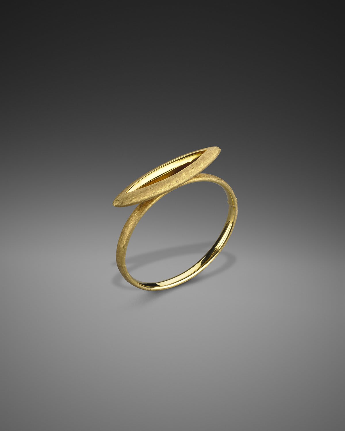 ANISH KAPOOR Torpedo Bracelet, 2010