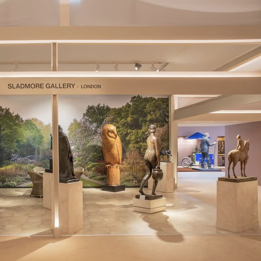 THE SLADMORE LONDON CHRISTMAS EXHIBITION