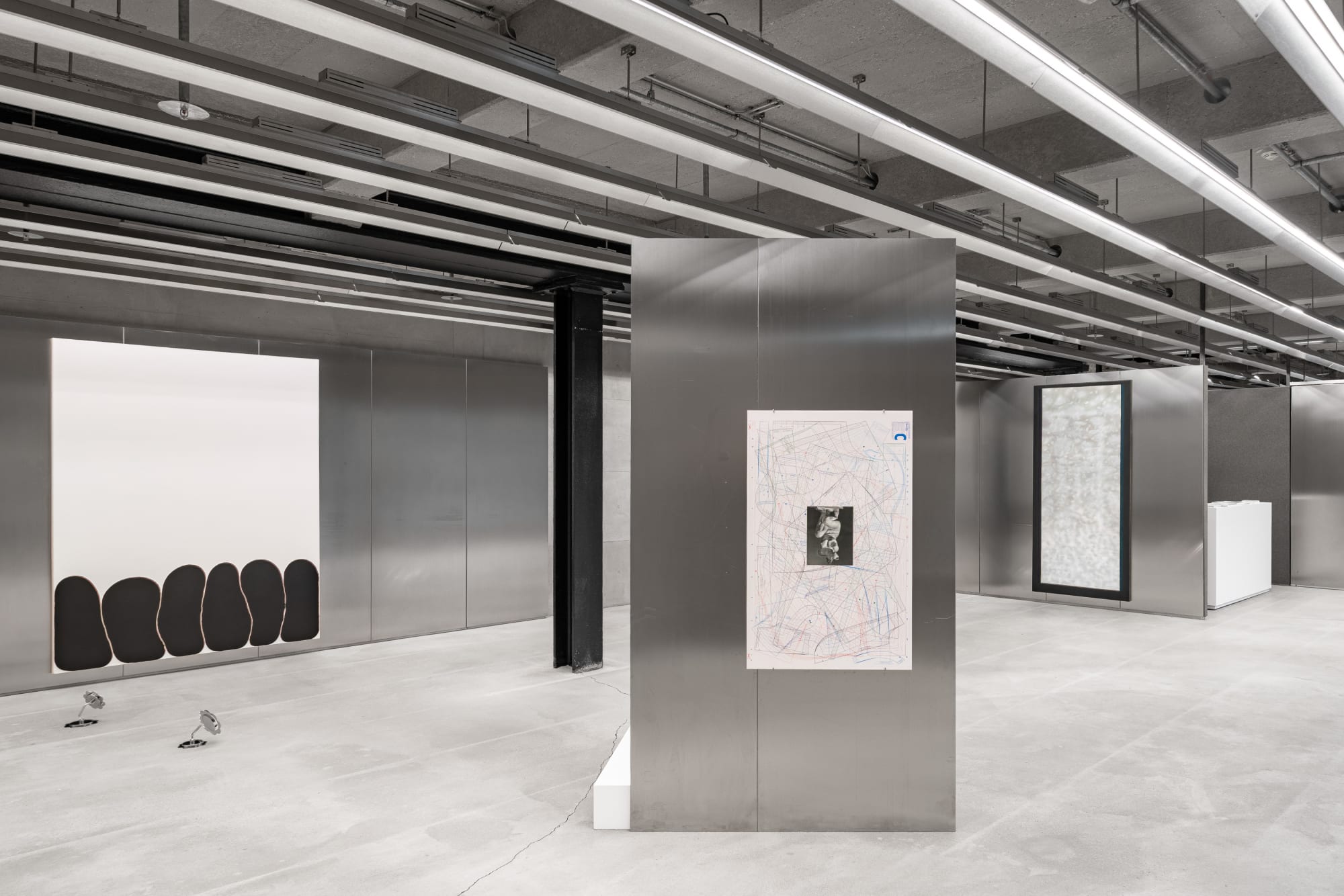 objects in mirror are closer than they appear | munich