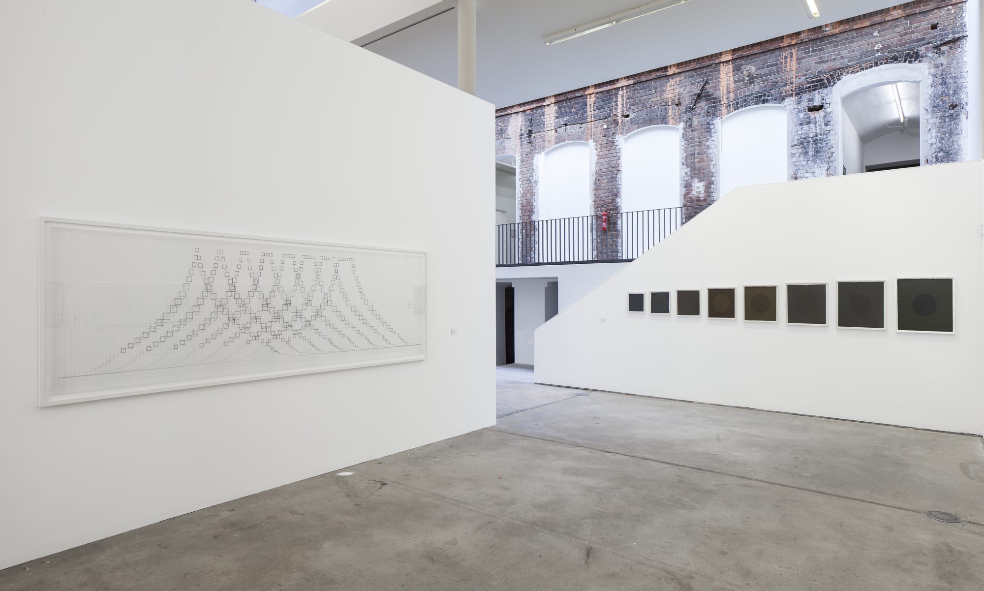 Installation view COUNTING IN EIGHT, MOVING BY COLOR, KW Institute for Contemporary Art, Berlin (2015) | Photo: Timo Ohler