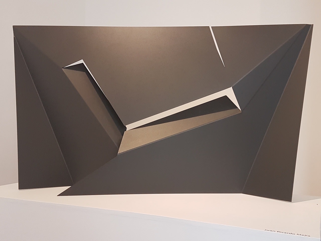 Umbral, 2019 3mm aluminum with microtexturized nopal gray electrostatic paint 43 3/10 × 31 1/2 in 110 × 80 cm