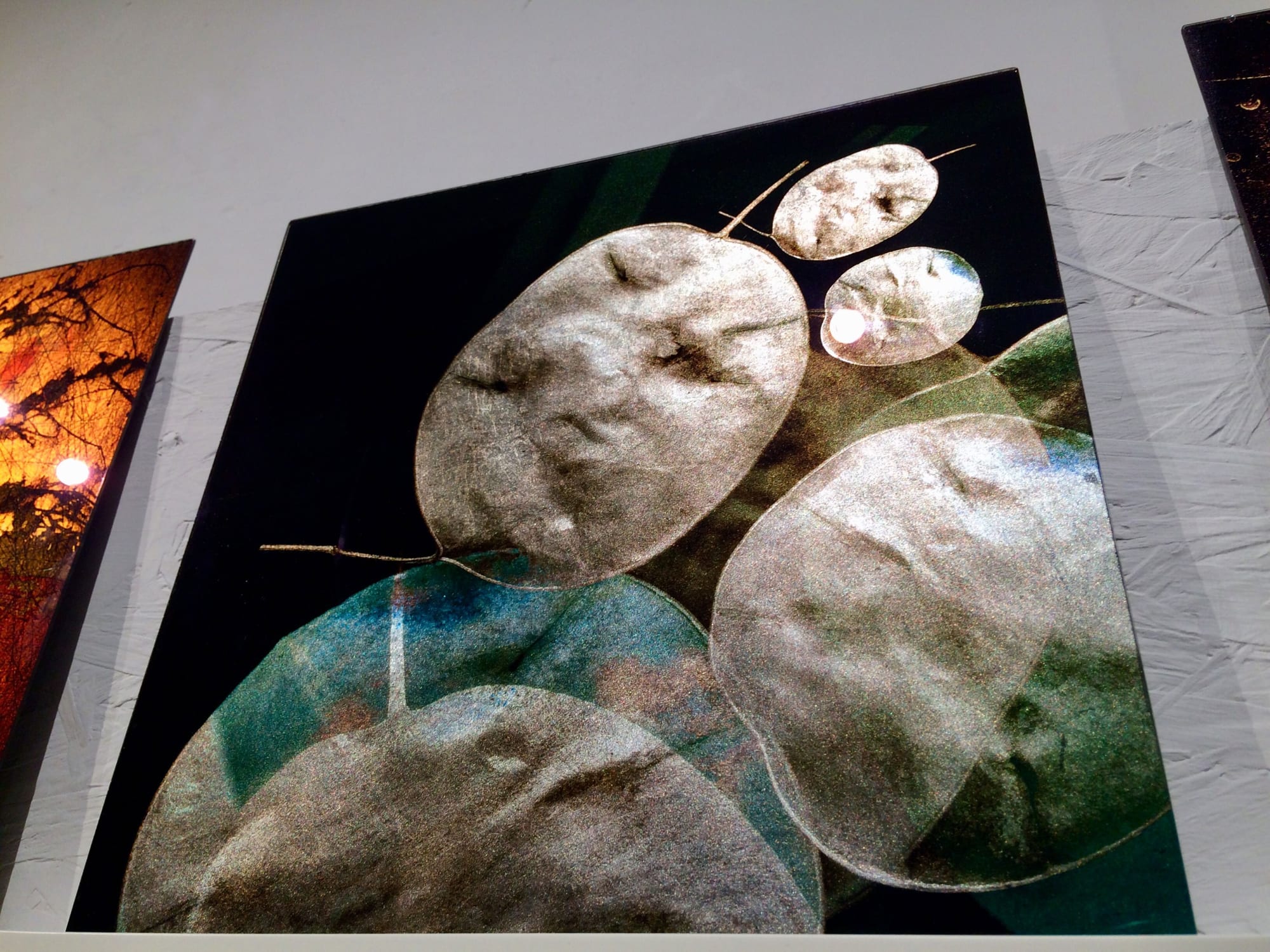 HONESTY with Lemon Gold leaf