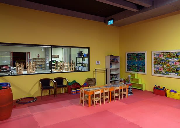 Christoph Büchel, Land of David - Poynduk: The Promised Mall