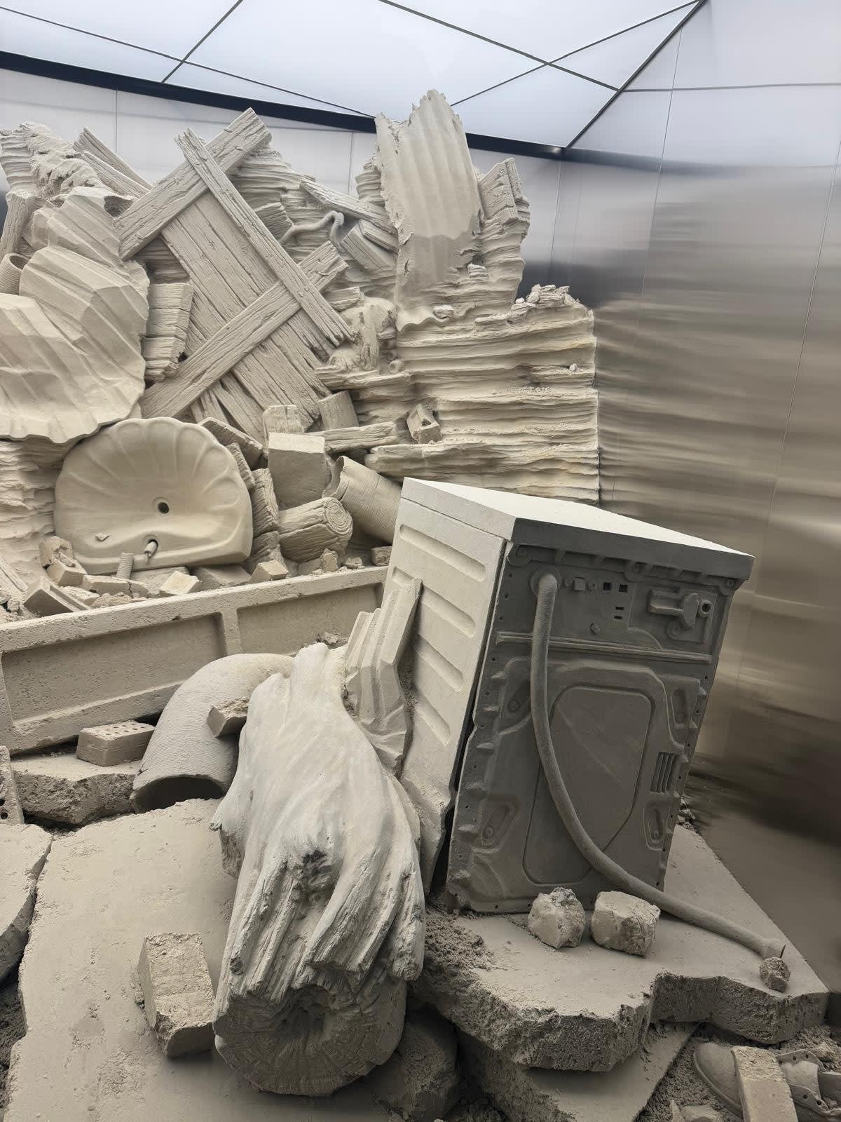 Théo Mercier: Mirrorscape