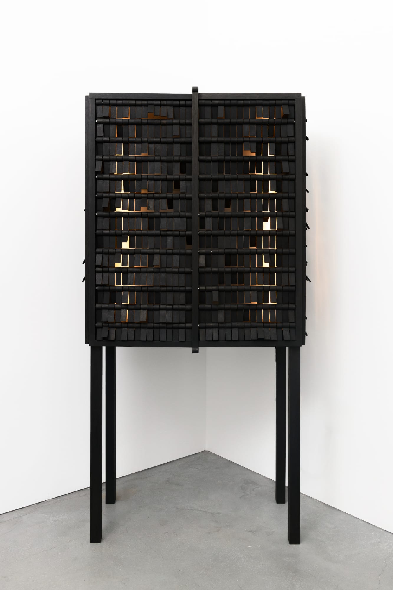 Yvonne Mouser: Interstice