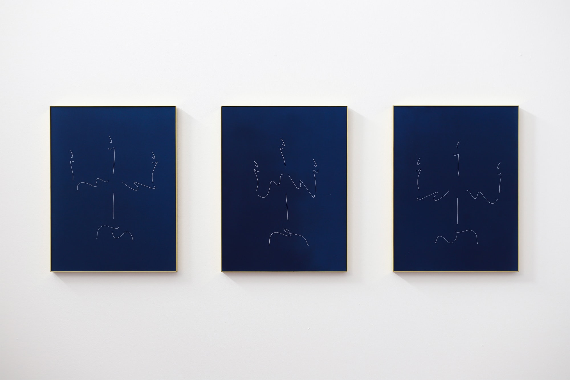 Tom Blake: holding leaves (index).