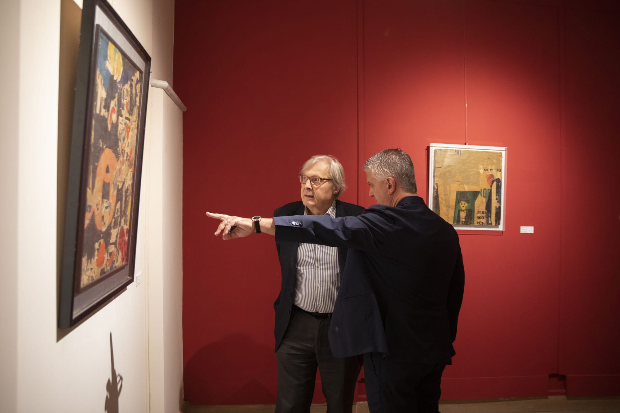 Mimmo Rotella: Il Genio Poliedrico - Cinque Tecniche a Confronto