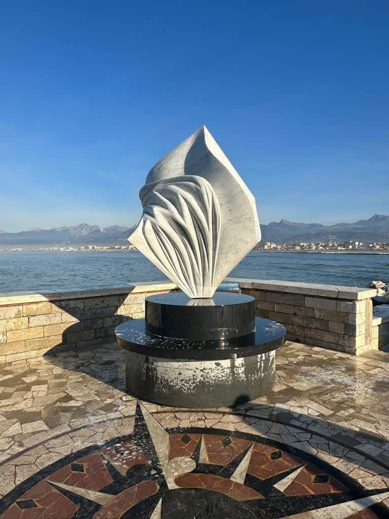 Gustavo Vélez ESSERE GEOMETRICO, Viareggio