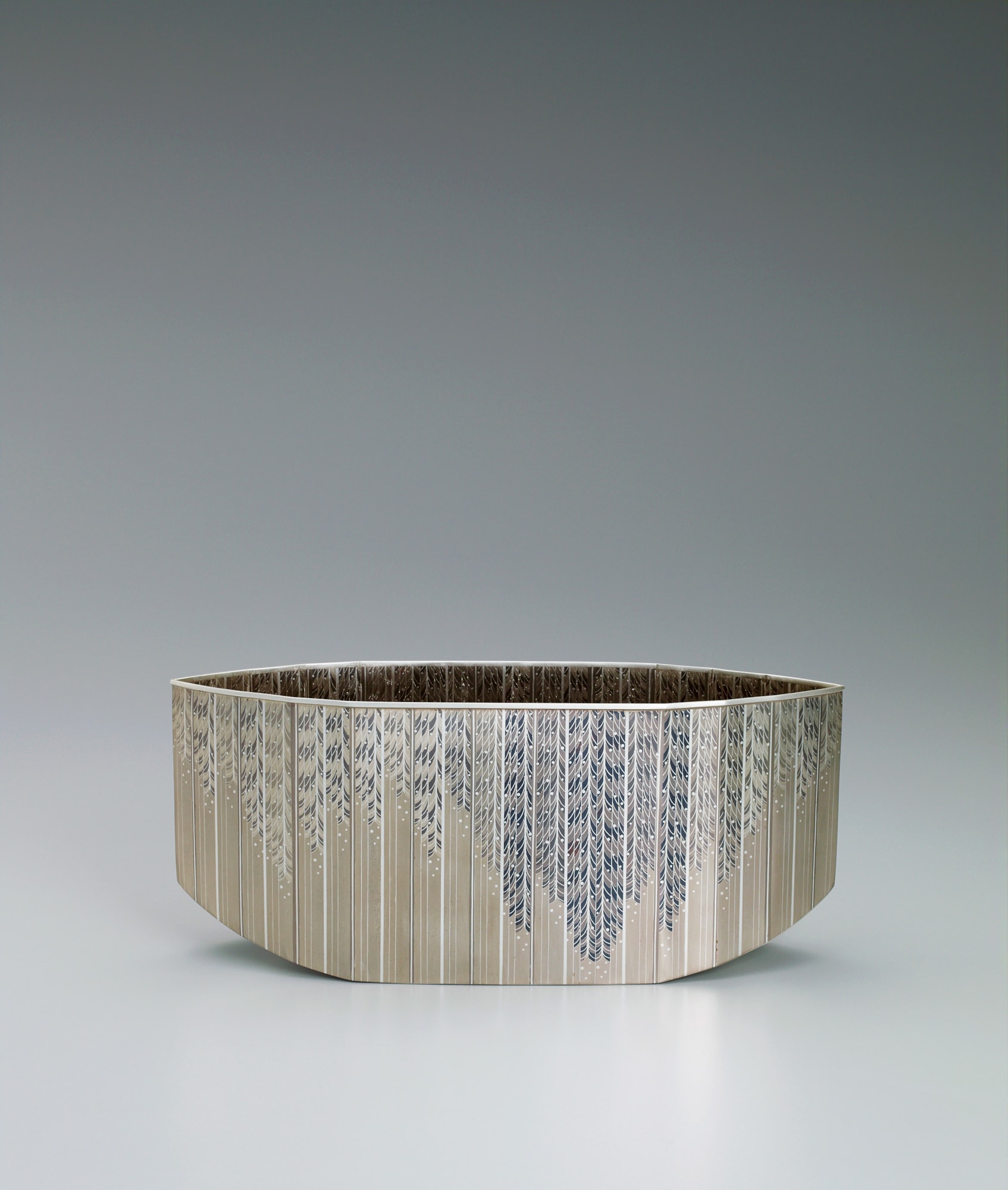 Okamoto Yoshiko, Hagiawase Flower Vase “Kunpu" (Early Summer Breeze),, 2014