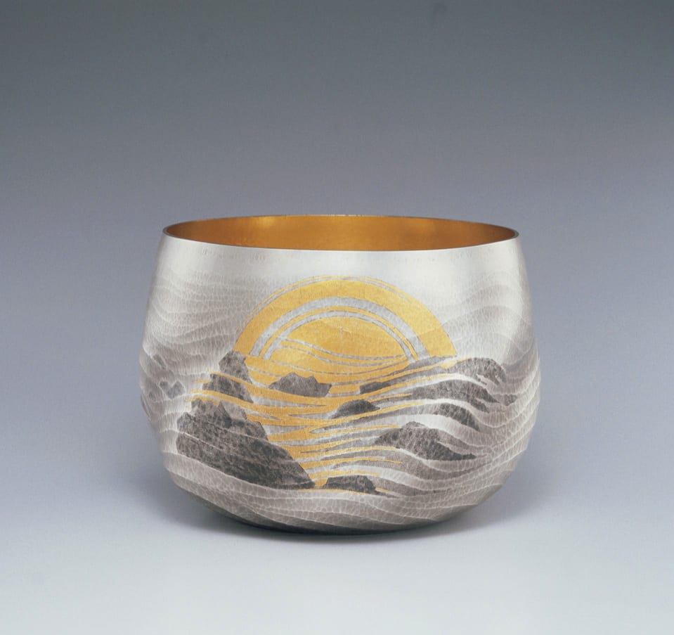 Osumi Yukie, Silver Vase “Morning Sun in Rough Shore” , 2000