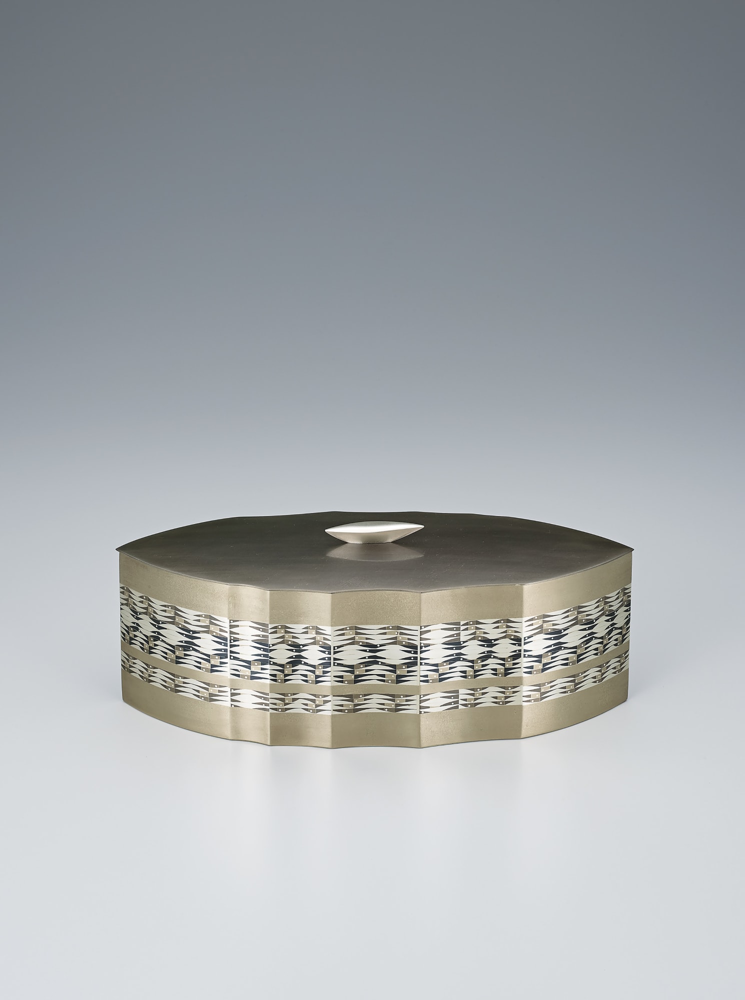 Okamoto Yoshiko, Hagiawase Box “ Sokyo ” (Shimmering Water), 2018