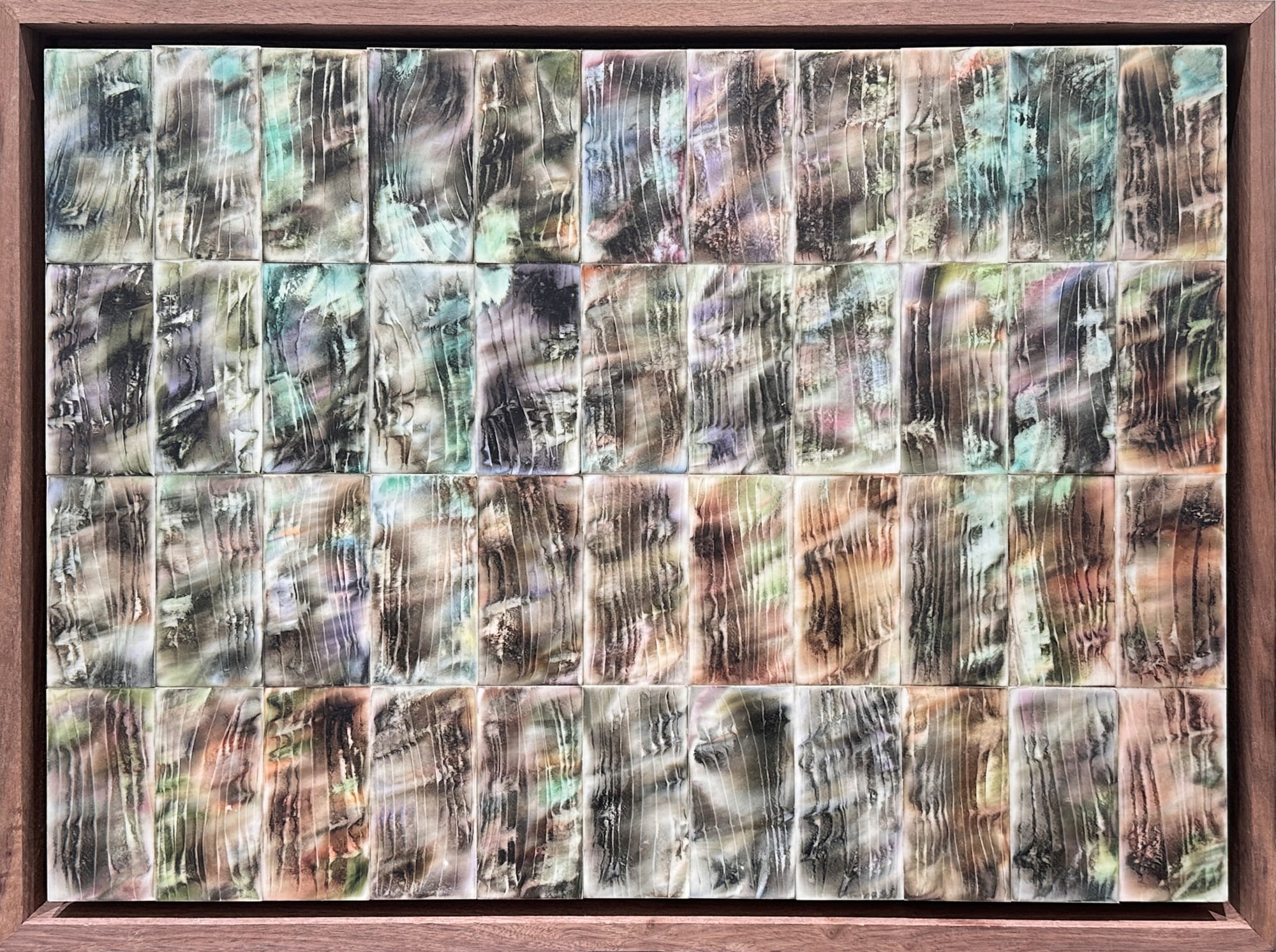 Erasing News: The Noise of Moss on the Wood, Newspaper Ink on Erasers (2025) 《擦拭新聞：苔木絮語》，報紙墨水和橡皮擦（2025年）