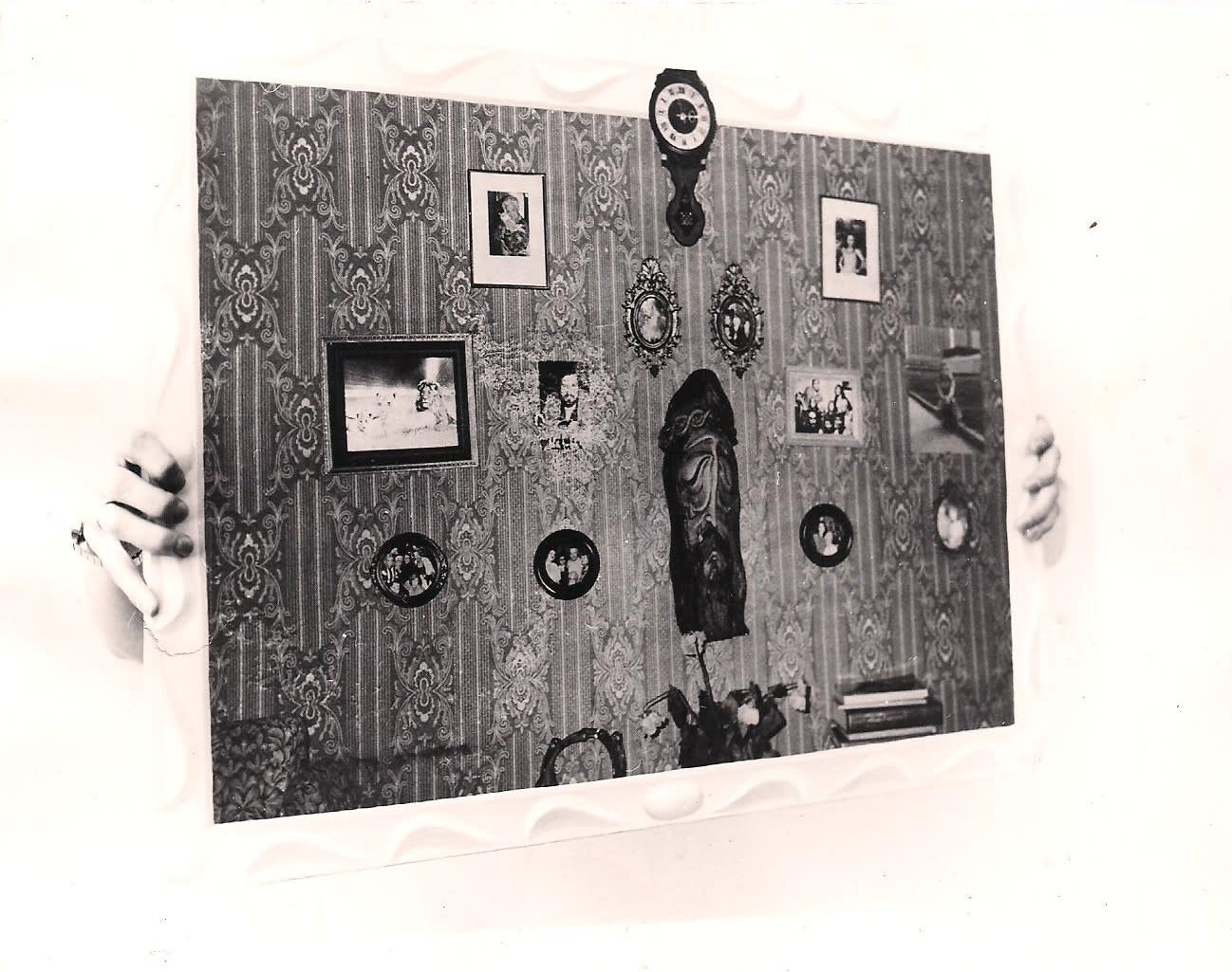 The Apology of Remaining Behind the Wall, or First Hand Art