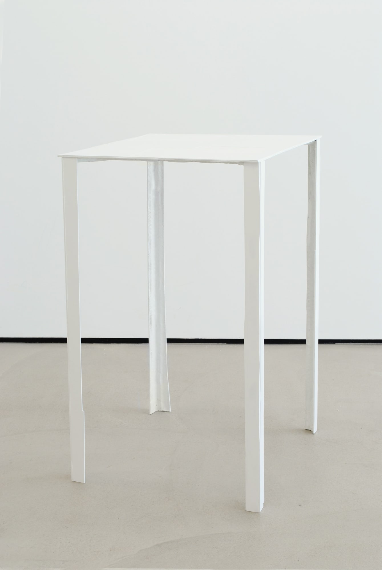 Olaf Holzapfel Table, 2010