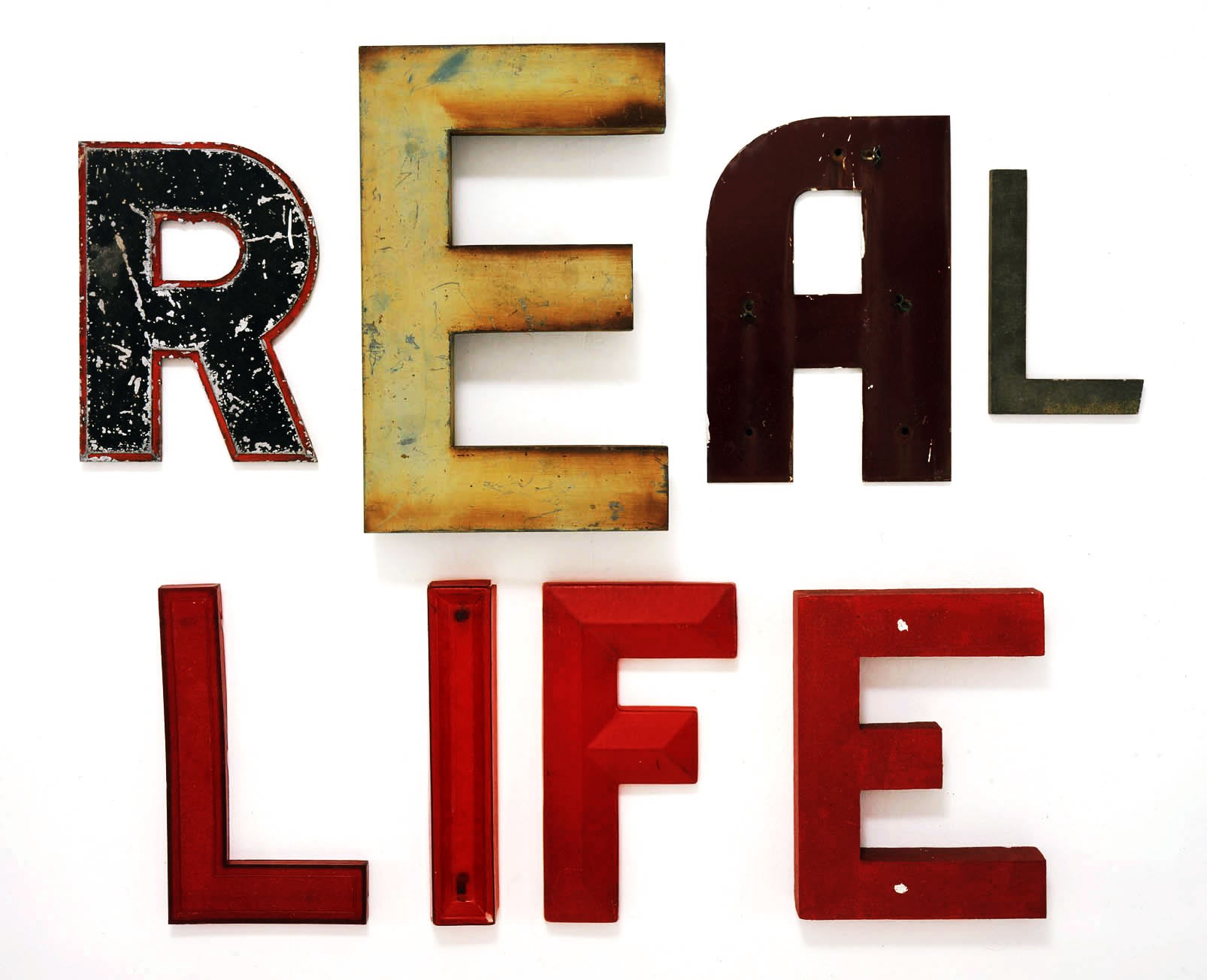 Real life 7. Надпись Реал лайф. Real Life картинка. Реальная жизнь надпись. Real Life 2004.