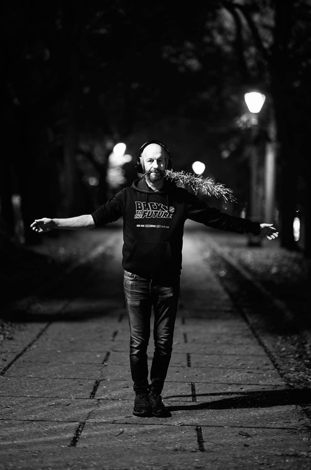 "ENCOUNTER BY THE RIVER " PARIS 2021 Picture by Phil Penman