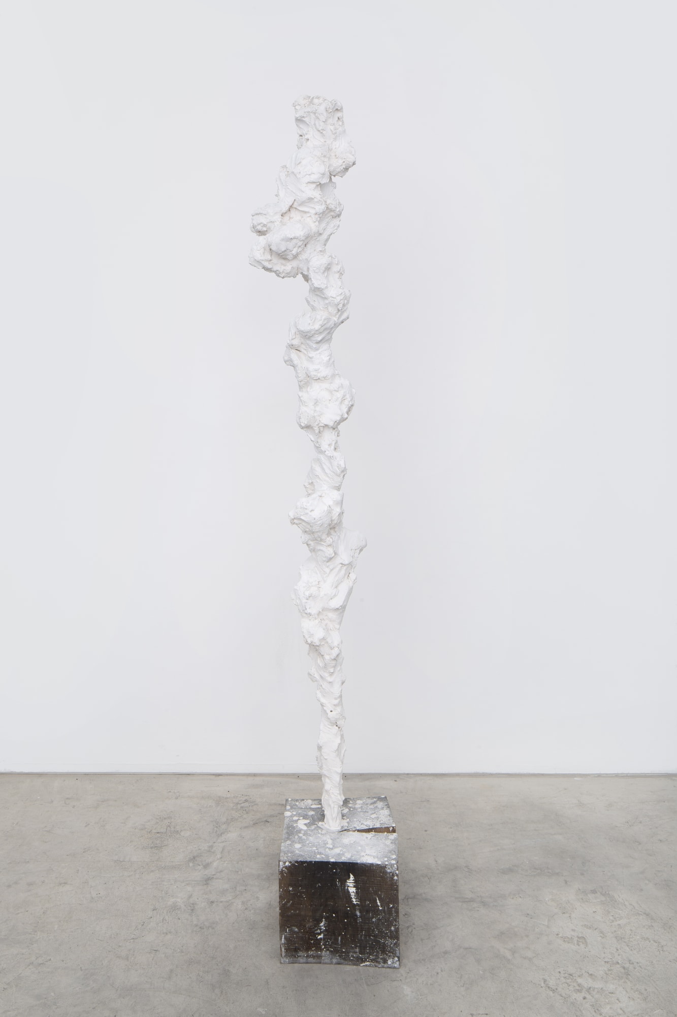 Cloud Totem No. 3 (White) 2017 Platser 192 x 28 cm