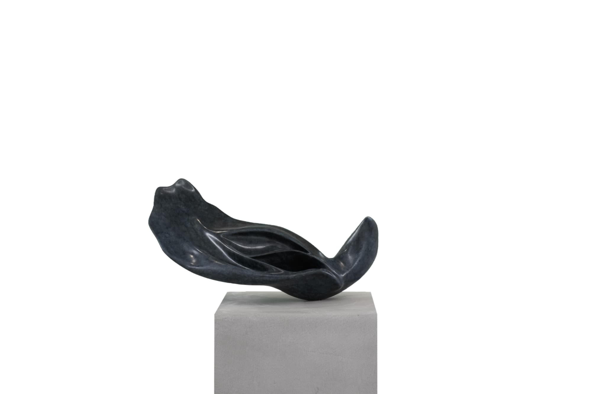 Courage, Black, patinated, bronze h: 60 x l: 35 x d: 15 cm