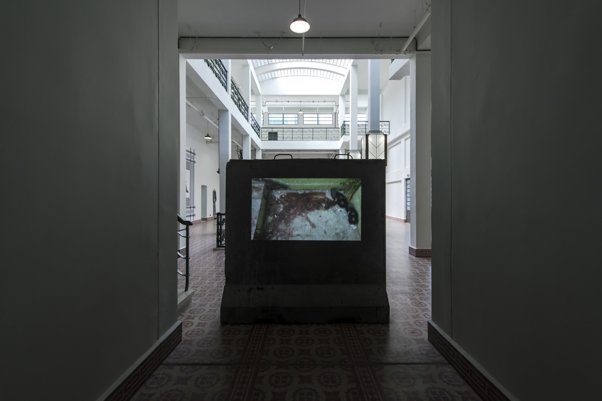 ŞENER ÖZMEN, A NEW HOPELESSNESS