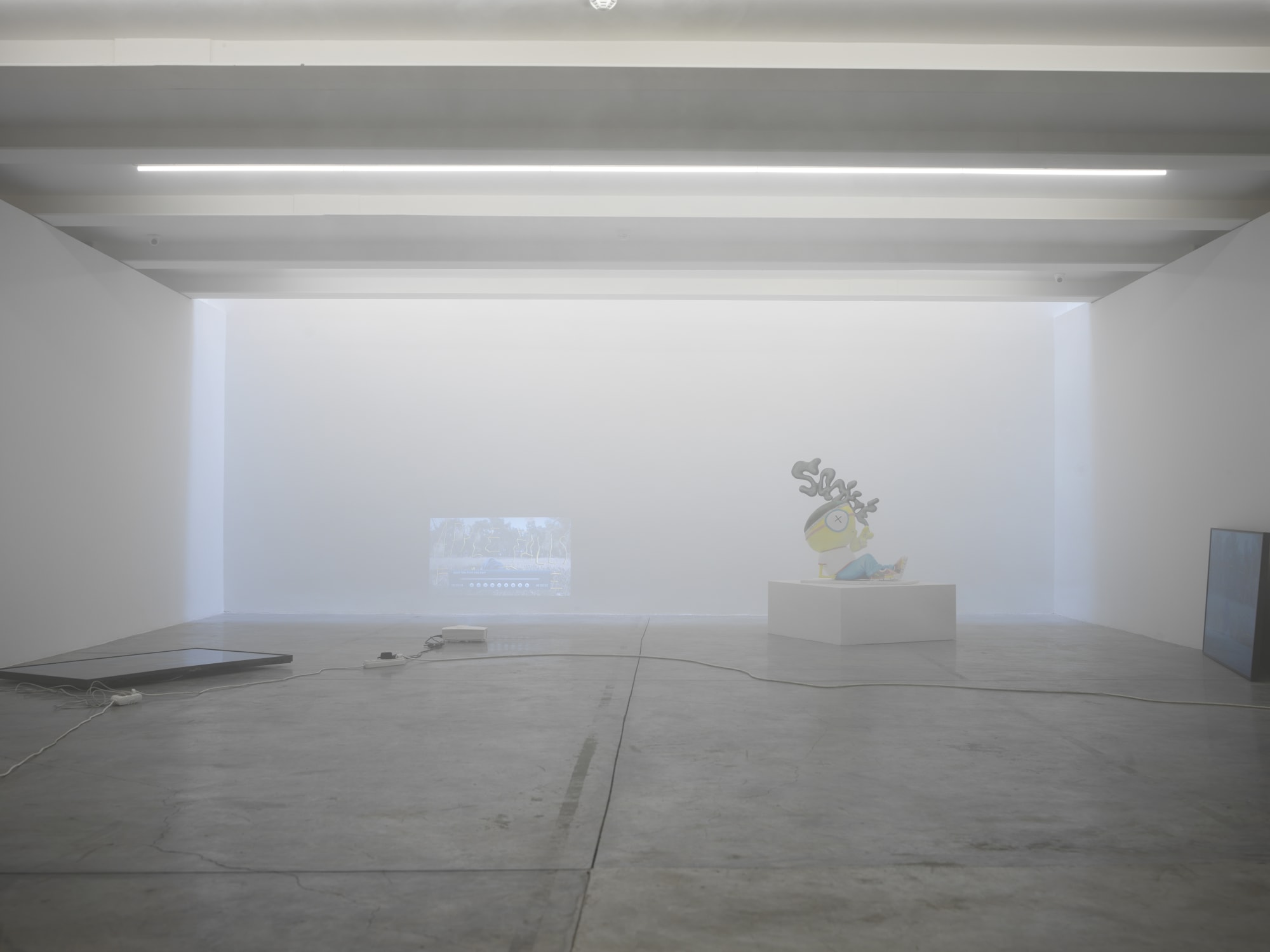 BORA AKINCITÜRK, "(APPLAUSE)"