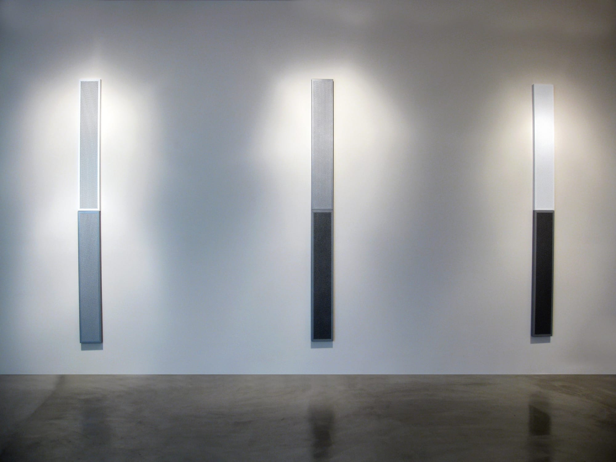 KRISTJÁN GUDMUNDSSON | Paintings in Gray and White Frames