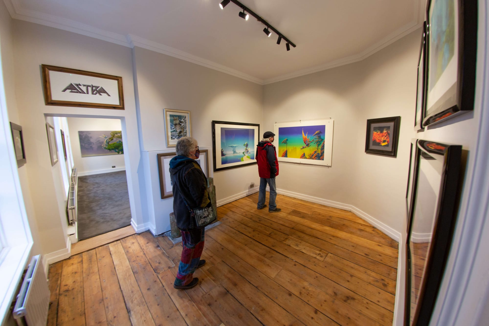 Welcome to The Gallery: HORIZON LINE - A COLLECTORS EXHIBITION