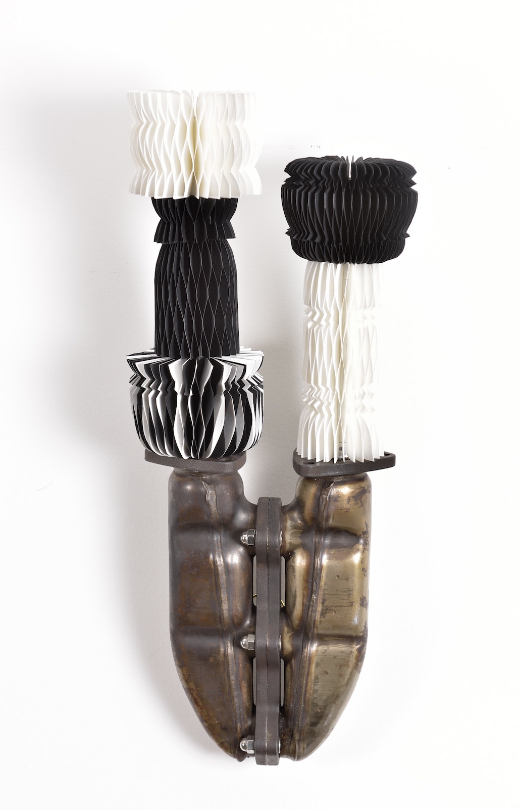 Keita Miyazaki Double Heart 2016 Exhaust pipe, paper