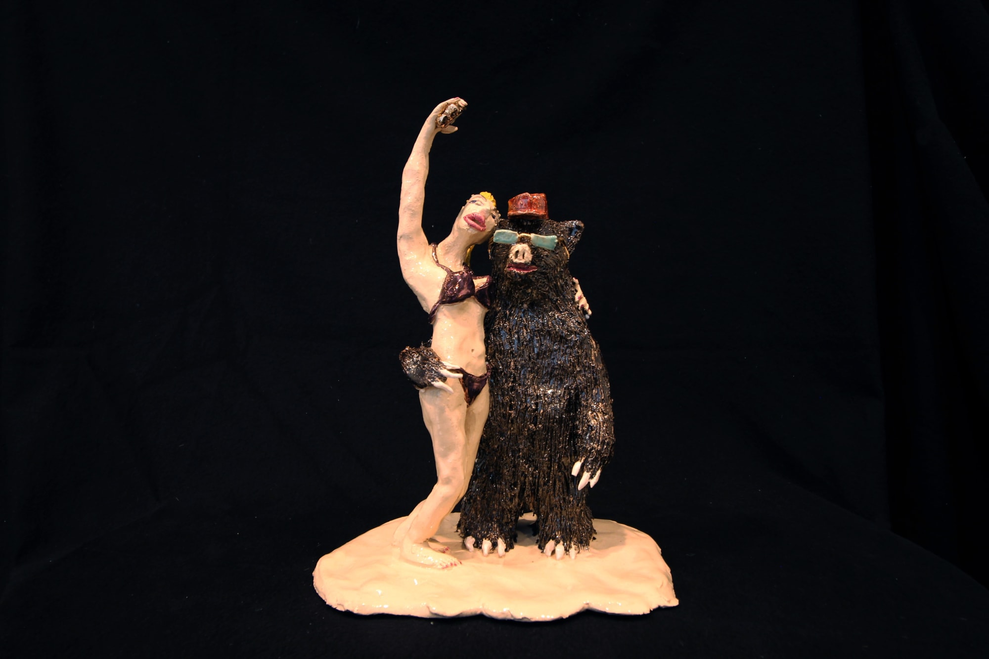 Ioana Maria Sisea, Selfie Bear, 2022