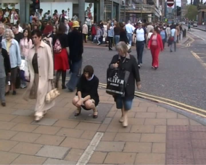 Nadja Schrade, The Issue