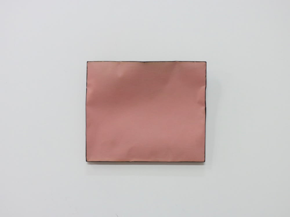 JOHAN DE WIT - UNTITLED - 2019 - PAPER, RESINS, ACRYLIC - 26 X 22 X 5,5 CM
