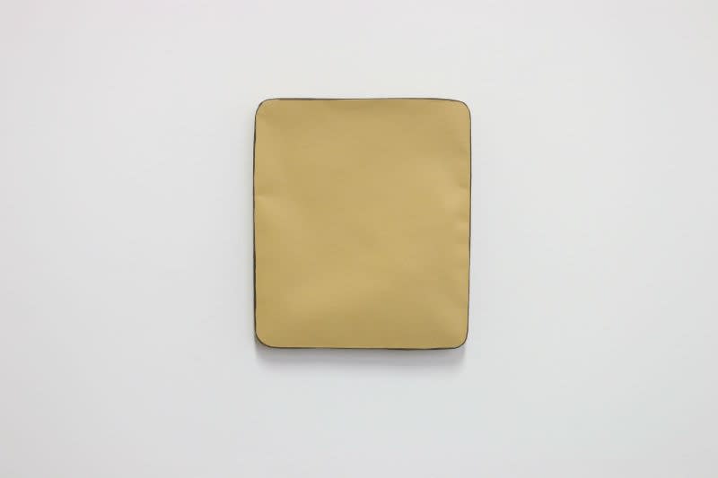 JOHAN DE WIT - UNTITLED - 2019 - PAPER, RESINS, ACRYLIC - 26,5 X 23 X 4 CM