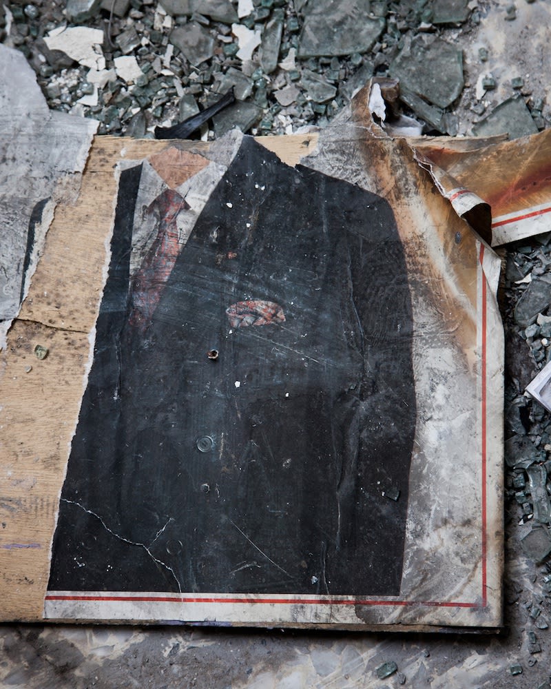 Hichem Driss, Untitled (Sans tête series), 2011