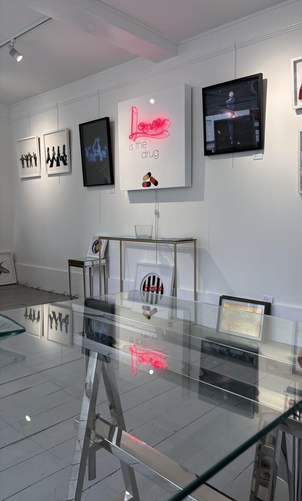Manor-Gallery-Topsham-Exeter-Keith-Haynes-Vinyl-Neon-Love