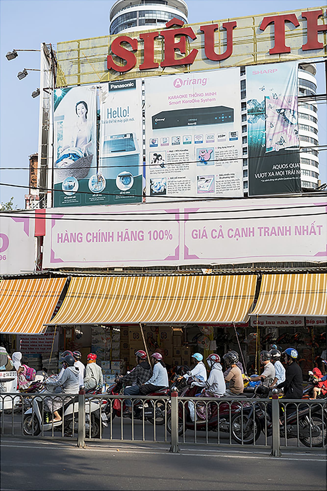 Garie Waltzer, HCMC/Hello Panasonic!, 2017/2019