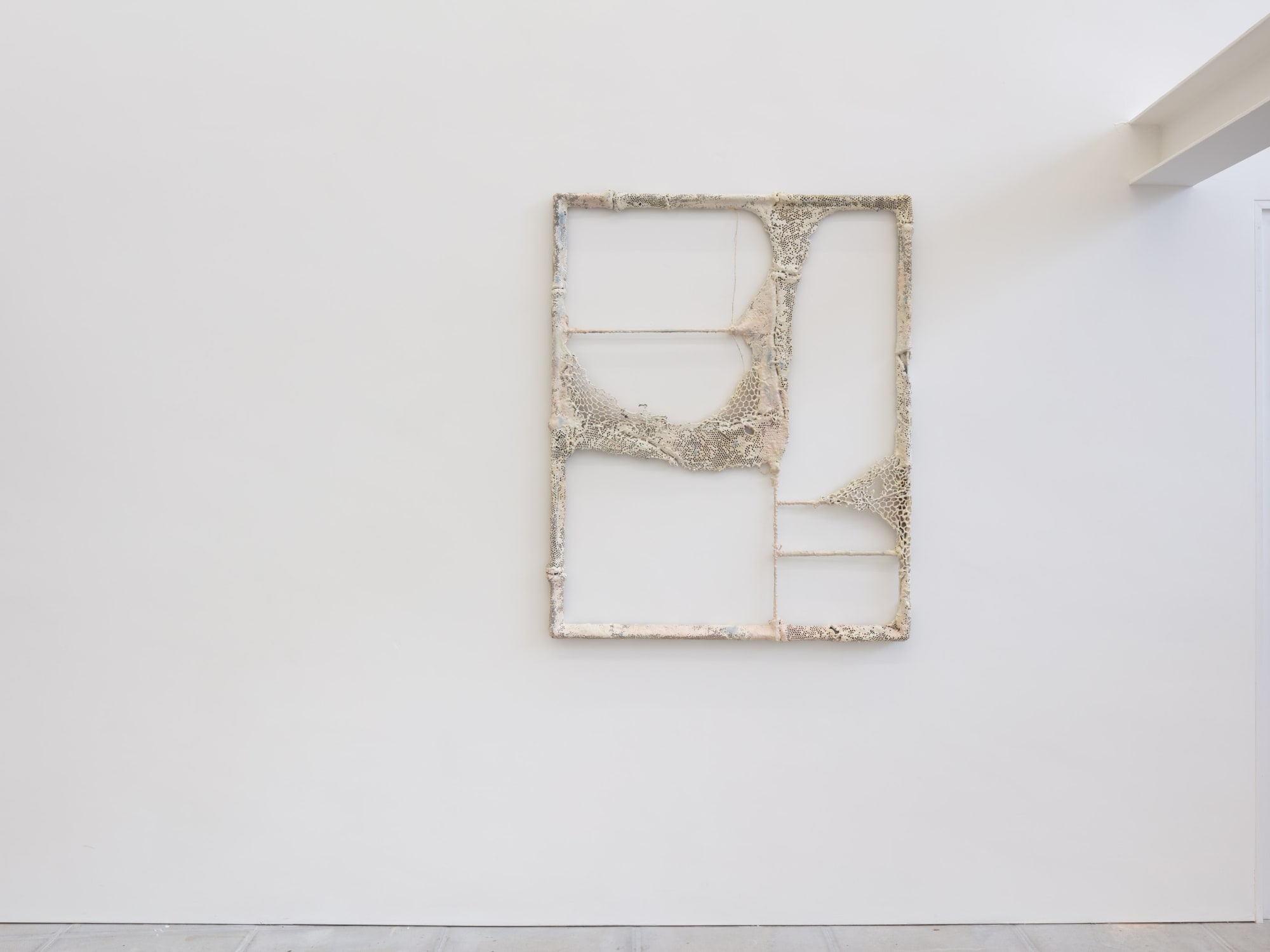 Piotr Lakomy: One Foot Bone Box