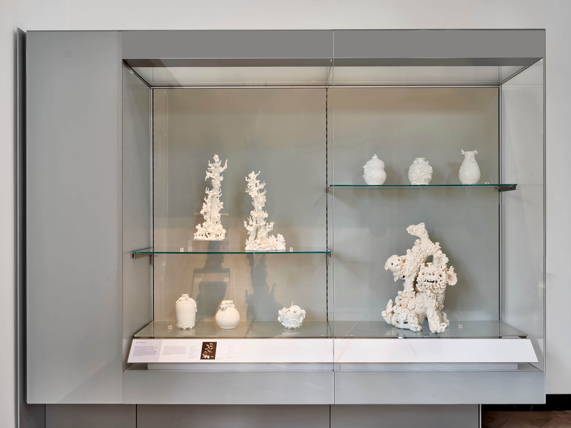 Blanc de Chine, A Continuous Conversation