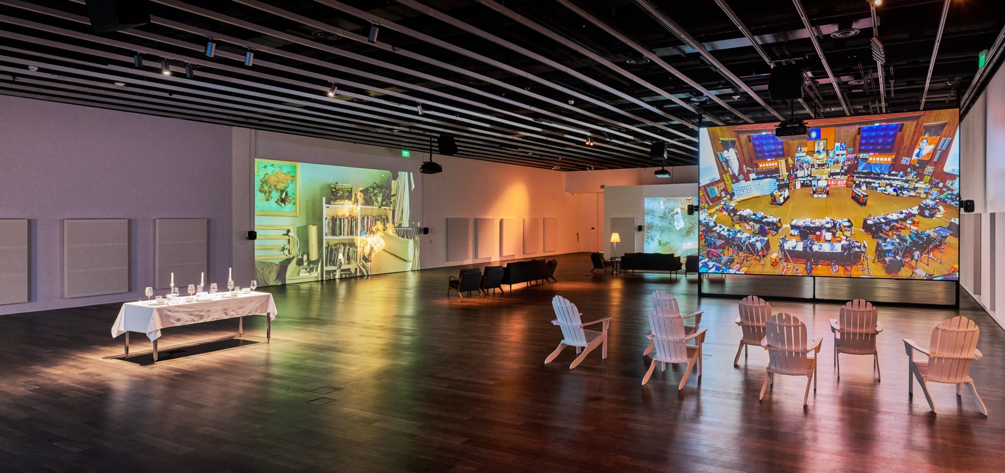 Kevin Candland 攝影,舊金山亞洲藝術博物館提供。 Installation view of Yuna Goang-Ming: Everyday War, 2025, courtesy Asian Art Museum of San Francisco. Photo by Kevin Candland.