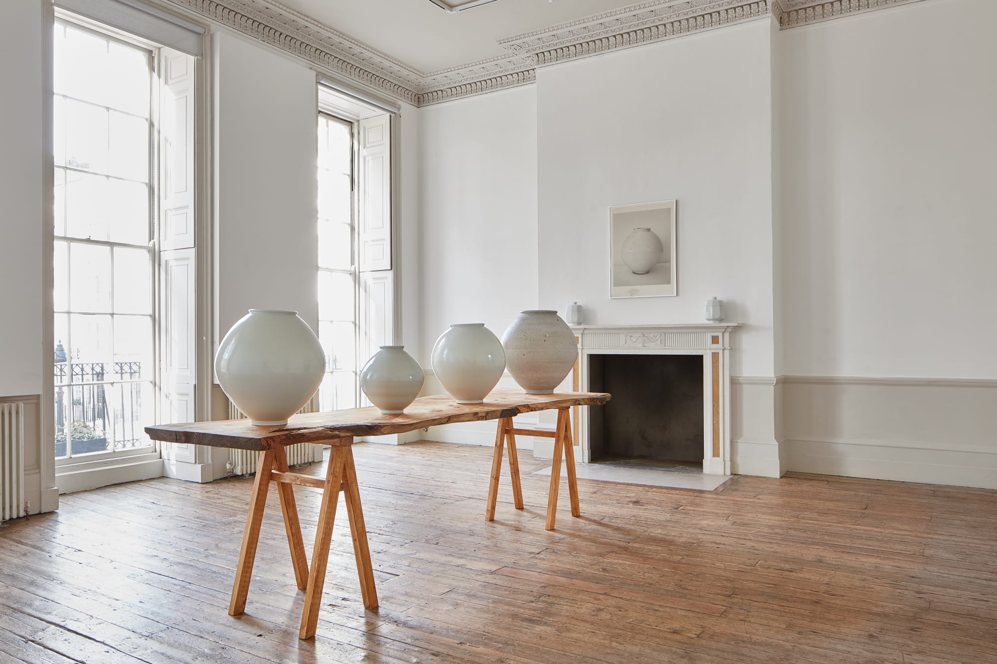 Moon Jars: Contemporary Korean Masters