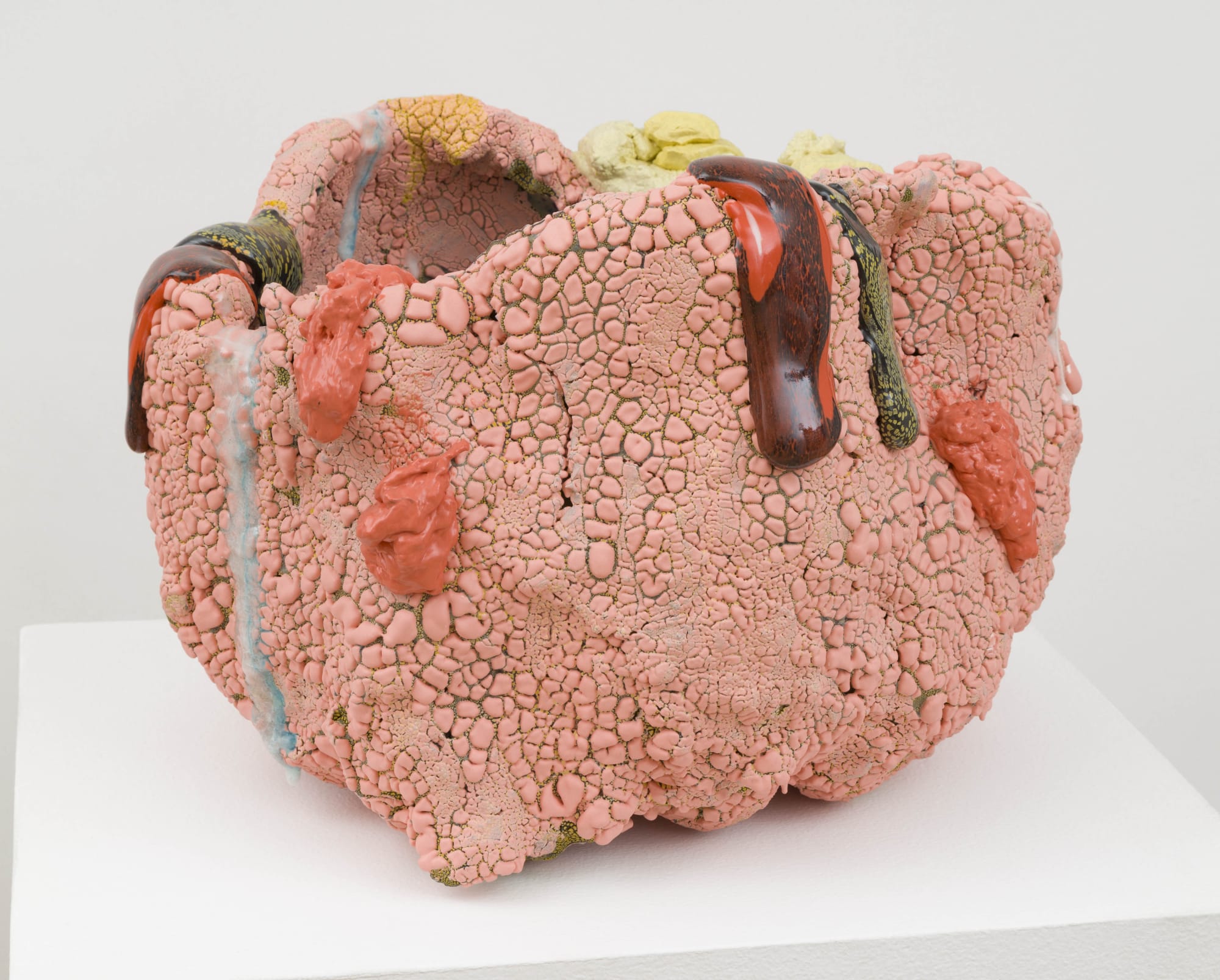Untitled [alternate view], 2021 Ceramic, glaze, glass fragments 14 x 21 x 20 in 35.6 x 53.3 x 50.8 cm (BRO 204) Private Collection