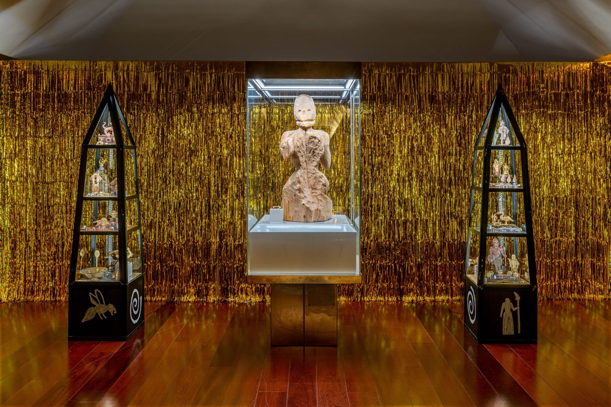 Installation view Dead Nations. Eternal version, curated by Marina Dacci & Svetlana Marich @ ETRU – National Etruscan Museum of Villa Giulia, Rome | June 11 > October 3, 2021 Ph Ela Bialkowska