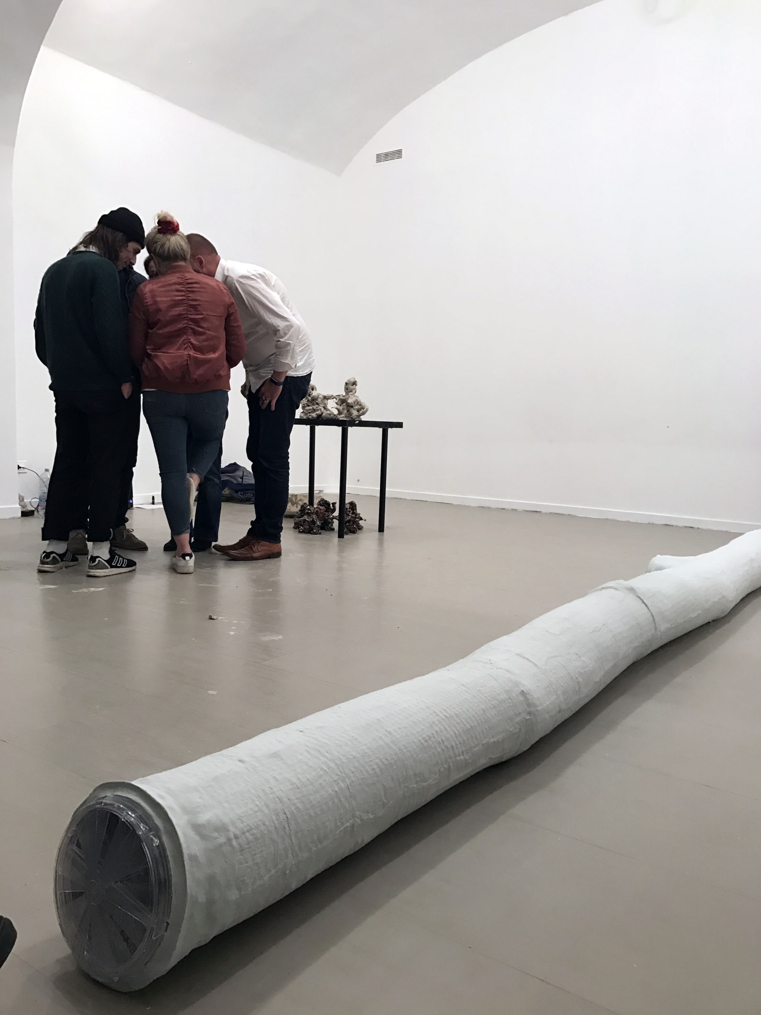 Voicings, Performance by Florence Peake, z2o Sara Zanin Gallery, 2017 photo credits Sebastiano Luciano