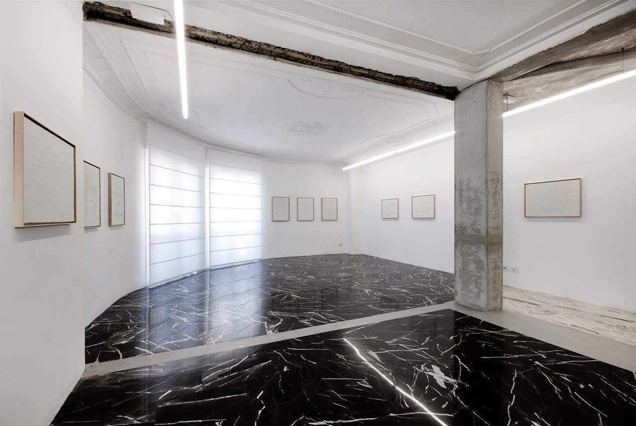 Installation views, Scritture Pierpaolo Calzolari, z2o project
